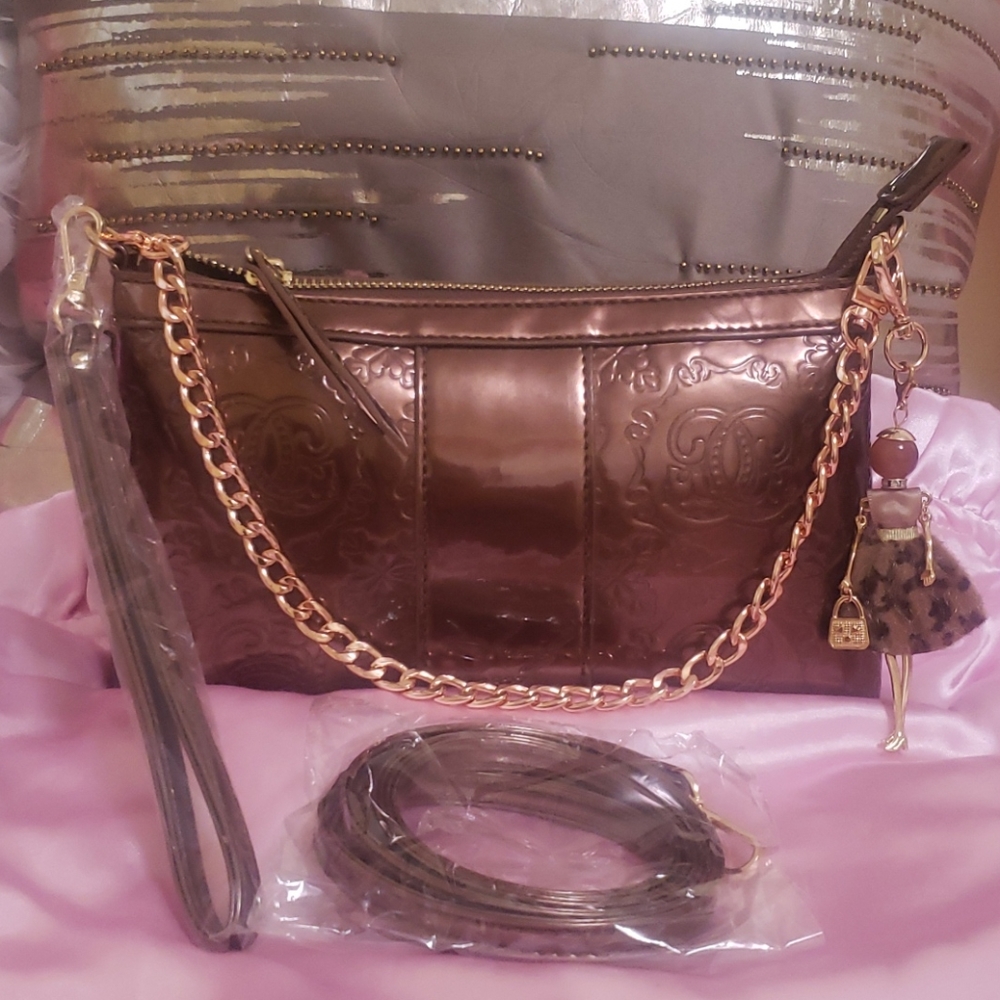 NEW! SHARIF METALLIC HANDBAG!